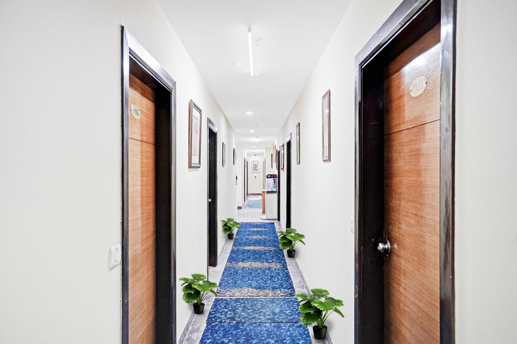 Hotel O Royal Regency Ghaziabad Luaran gambar