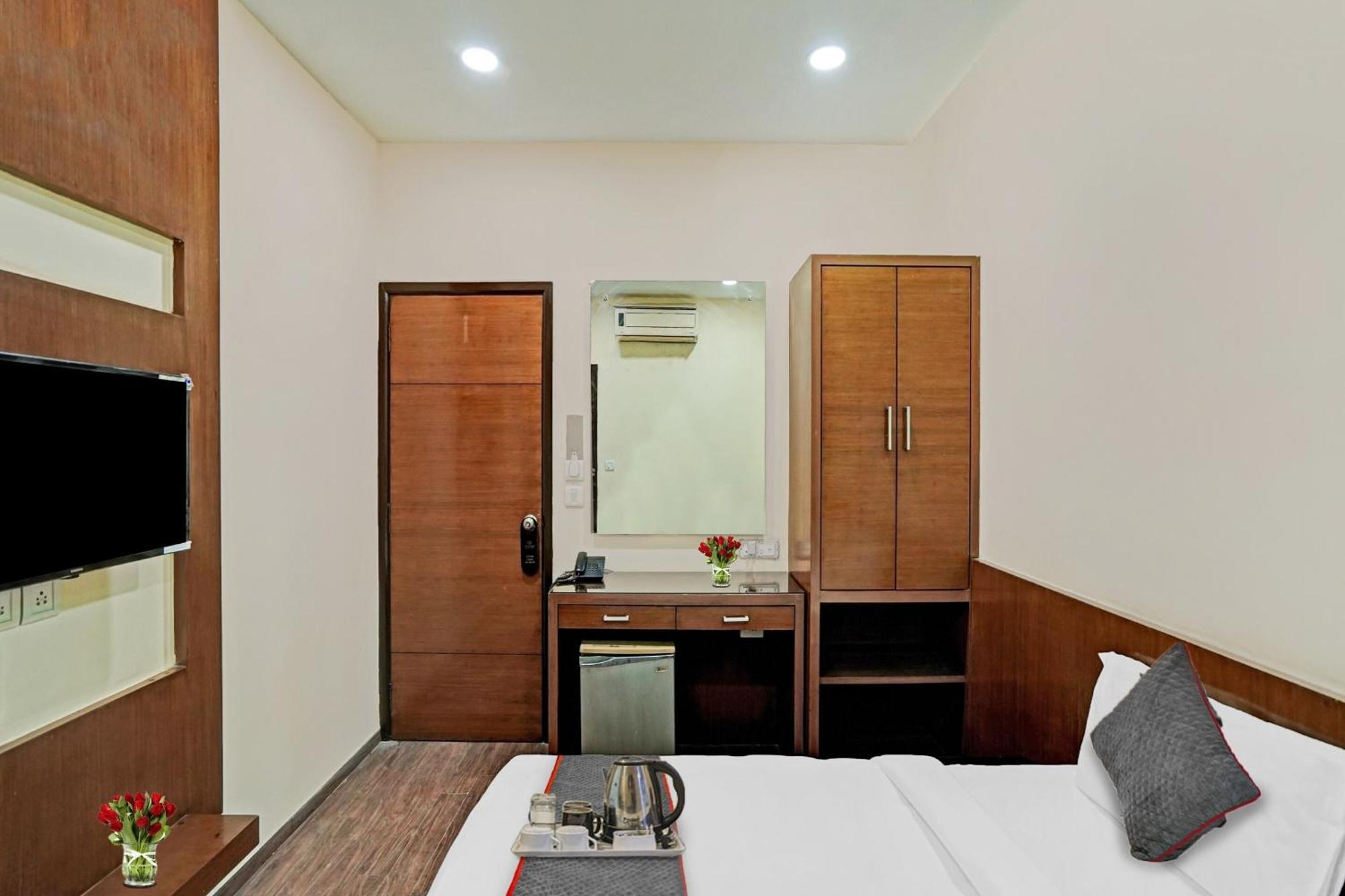 Hotel O Royal Regency Ghaziabad Luaran gambar